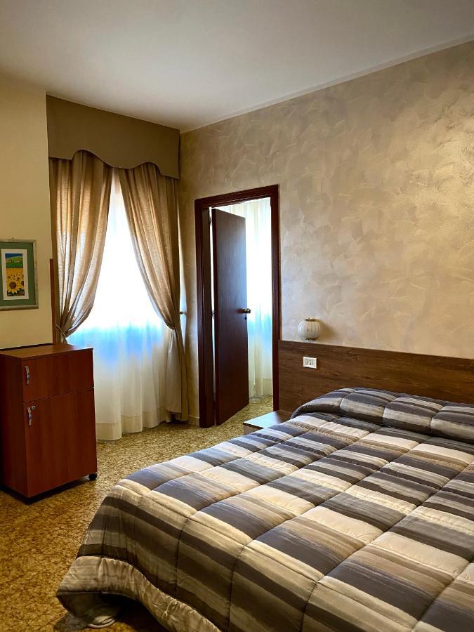 Hotel Vallisdea Sala Consilina Zewnętrze zdjęcie